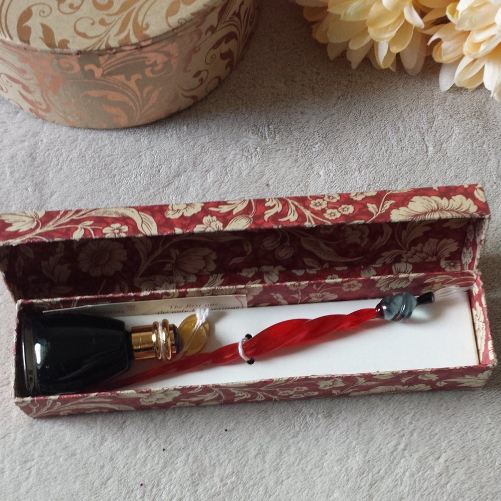 BNIB Vintage Marbleized Glass Dip Pen